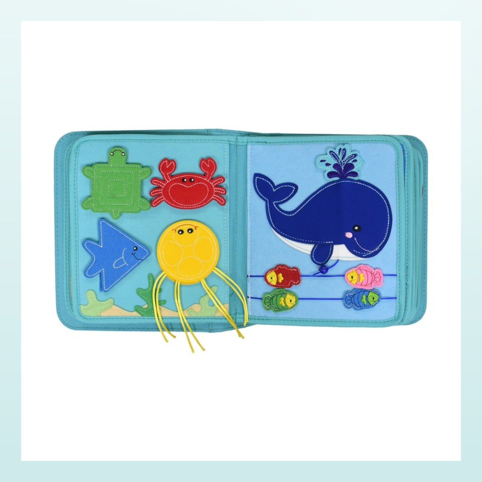 Unter Wasser Quiet Book Seite mit Meerestieren als Formen und Schiebe-Fischen am Wal auf sanftem Meer-Hintergrund – ab 3 Jahren